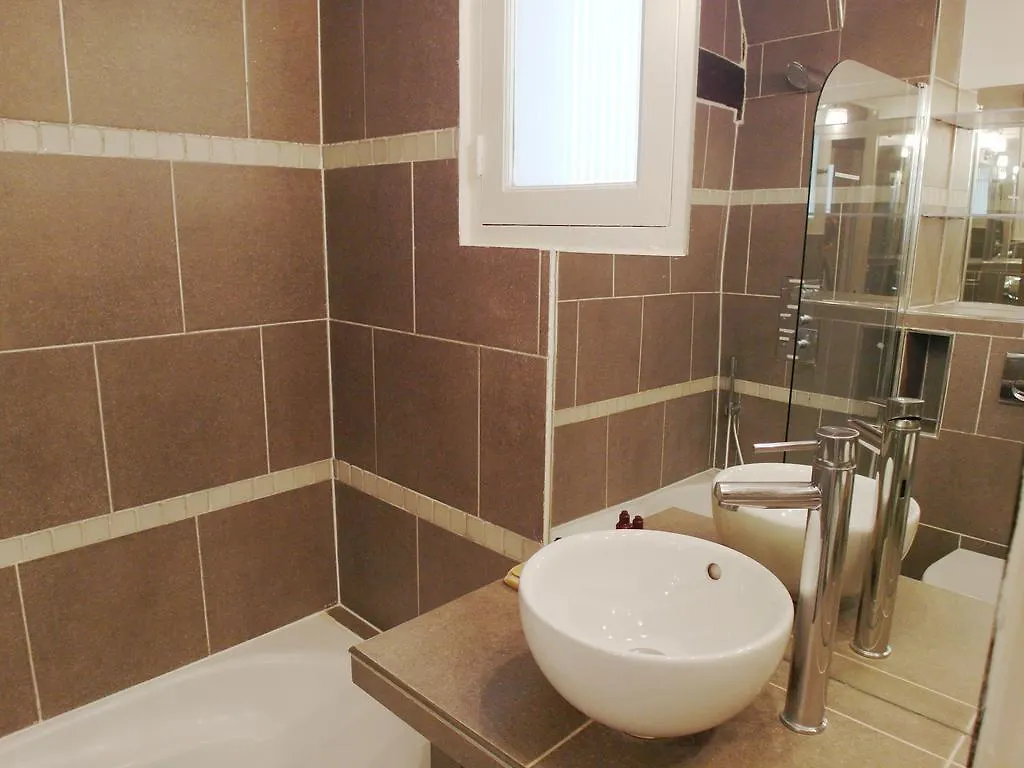 דירה Louvre Parisian Chicsuites