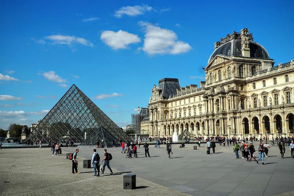 Louvre Parisian Chicsuites Apartment Paris