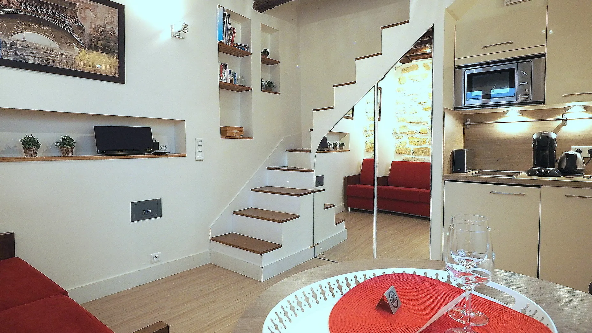 Apartment Louvre Parisian Chicsuites
